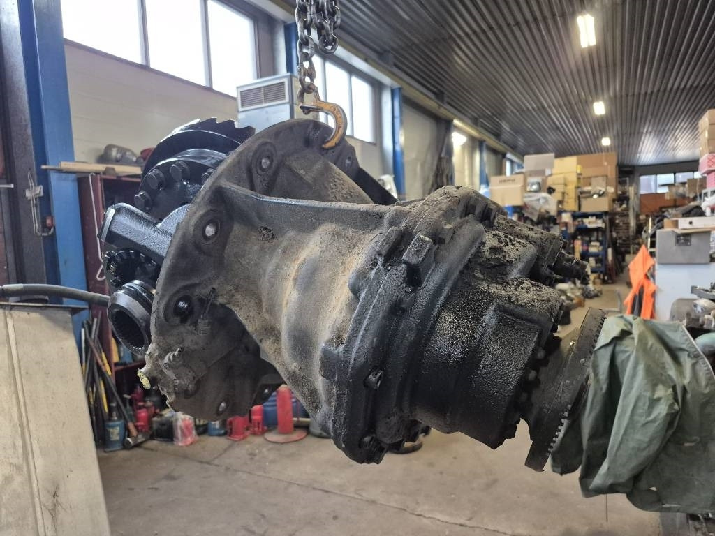 MAN HYD-1370 Etuperä ratio 3,70 - Essieu et pièces pour Camion: photos 2 MAN HYD-1370 Etuperä ratio 3,70 - Essieu et pièces pour Camion: photos 2