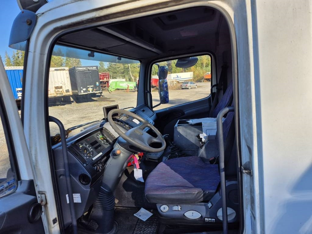 Mercedes-Benz Atego 1223 umpikori+pl nostin - Camion fourgon: photos 5 Mercedes-Benz Atego 1223 umpikori+pl nostin - Camion fourgon: photos 5