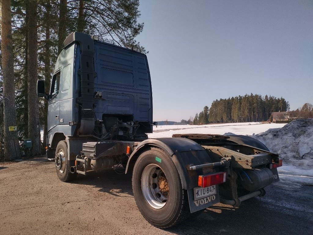 Volvo FH12 kanttilamppu veturi - Tracteur routier: photos 4 Volvo FH12 kanttilamppu veturi - Tracteur routier: photos 4