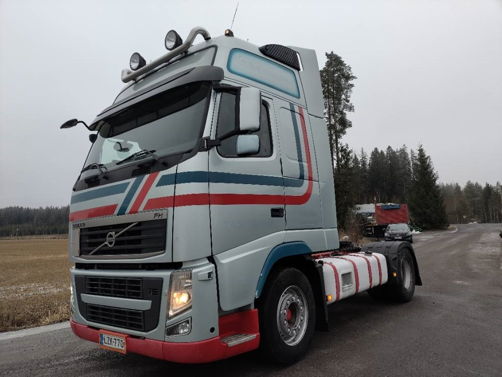 Volvo FH13 460 euro5 veturi täysilmaj. - Tracteur routier: photos 1 Volvo FH13 460 euro5 veturi täysilmaj. - Tracteur routier: photos 1