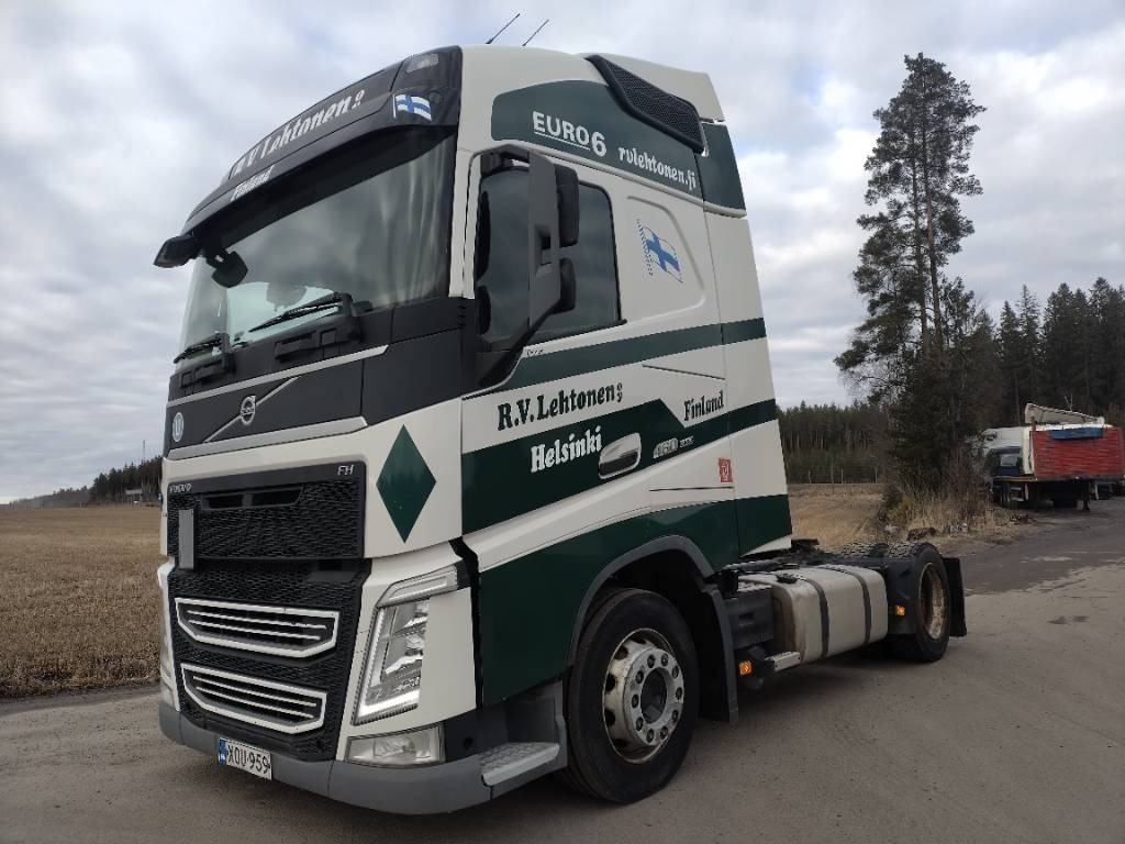 Volvo FH460 mega veturi - Tracteur routier: photos 2 Volvo FH460 mega veturi - Tracteur routier: photos 2