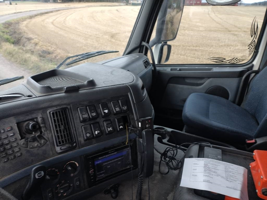Volvo FM13 10*4 betoniauto,ränni - Camion malaxeur: photos 4 Volvo FM13 10*4 betoniauto,ränni - Camion malaxeur: photos 4