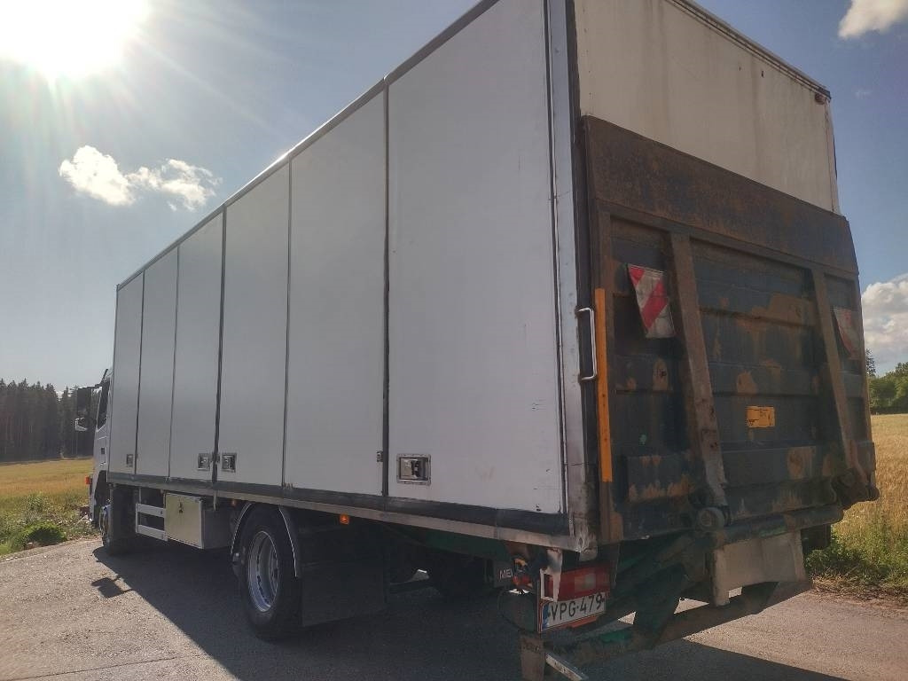 Volvo FM9 4x2 8,40m pitkä kylkiaukeava kori - Camion fourgon: photos 5 Volvo FM9 4x2 8,40m pitkä kylkiaukeava kori - Camion fourgon: photos 5