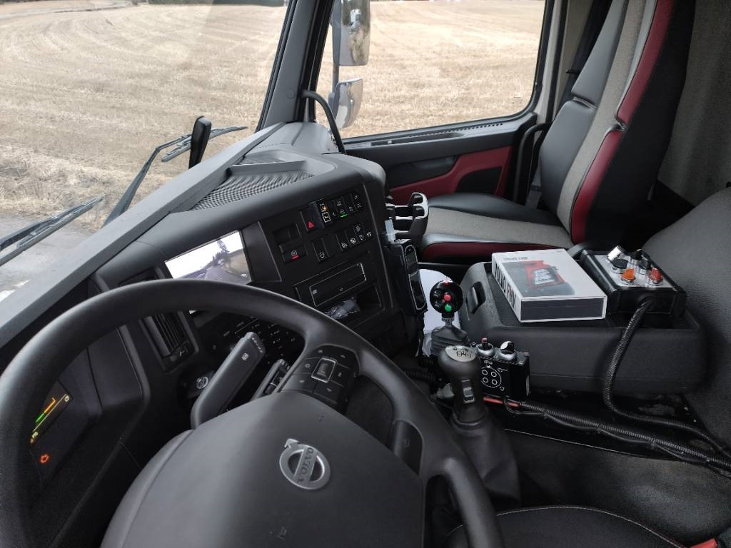 Camion multibenne Volvo FMX370 6x2 av3700mm multilift vaijerilaite: photos 13 Camion multibenne Volvo FMX370 6x2 av3700mm multilift vaijerilaite: photos 13