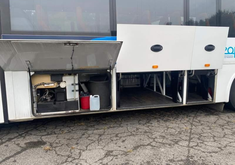 Irisbus EVADYS H / SPROWADZONY/ WC / MANUAL / KLIMA - Autocar: photos 5 Irisbus EVADYS H / SPROWADZONY/ WC / MANUAL / KLIMA - Autocar: photos 5