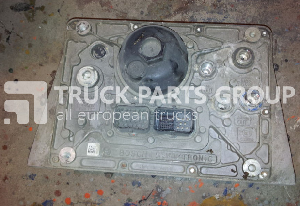 DAF 1005XF AD BLUE doser, AD blue unit, EAS 1, EAS 2 BOSCH 044401000 AdBlue tank - Système d'échappement pour Camion: photos 1 DAF 1005XF AD BLUE doser, AD blue unit, EAS 1, EAS 2 BOSCH 044401000 AdBlue tank - Système d'échappement pour Camion: photos 1