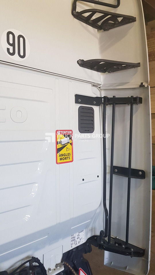 IVECO IVECO STRALIS EURO6 emission HI-WAY cab aerodynamic spoilers, air deflectors, full set. left + right + top roof 5801775188, 5801679706, 5801672864, 5801671525, 5801679762, 504153462, 5801775205, 50415 - Aérodynamique/ Spoilers pour Camion: photos 3 IVECO IVECO STRALIS EURO6 emission HI-WAY cab aerodynamic spoilers, air deflectors, full set. left + right + top roof 5801775188, 5801679706, 5801672864, 5801671525, 5801679762, 504153462, 5801775205, 50415 - Aérodynamique/ Spoilers pour Camion: photos 3