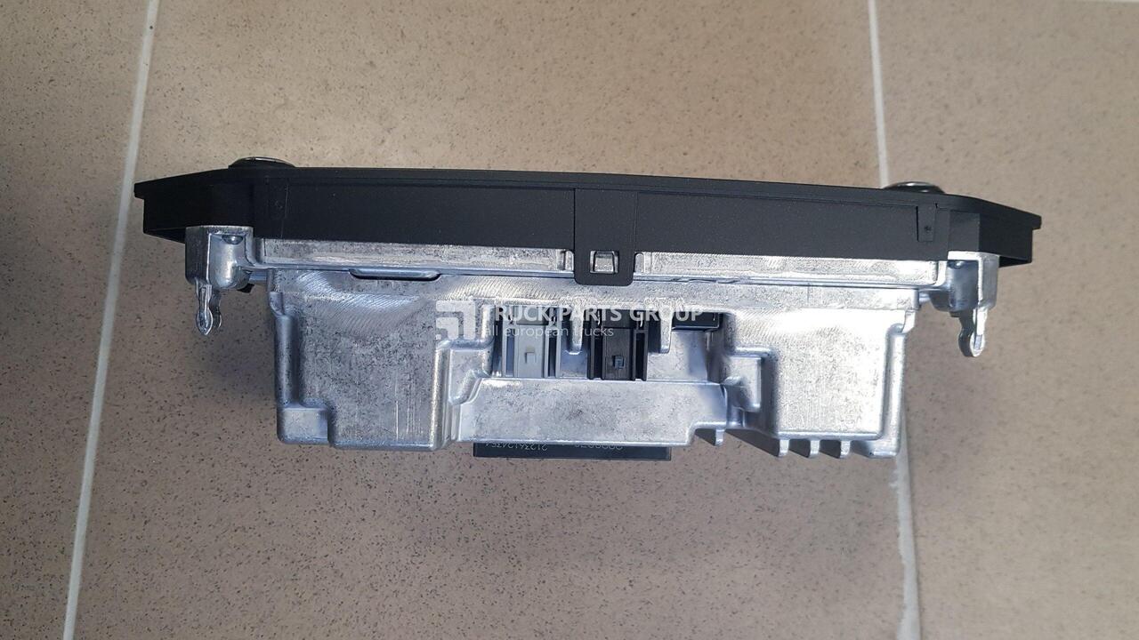 IVECO IVECO STRALIS EURO6 navi system, navigation system, multimedia system, radio audio control 5802403831, 5801677506 - Système de navigation pour Camion: photos 3 IVECO IVECO STRALIS EURO6 navi system, navigation system, multimedia system, radio audio control 5802403831, 5801677506 - Système de navigation pour Camion: photos 3