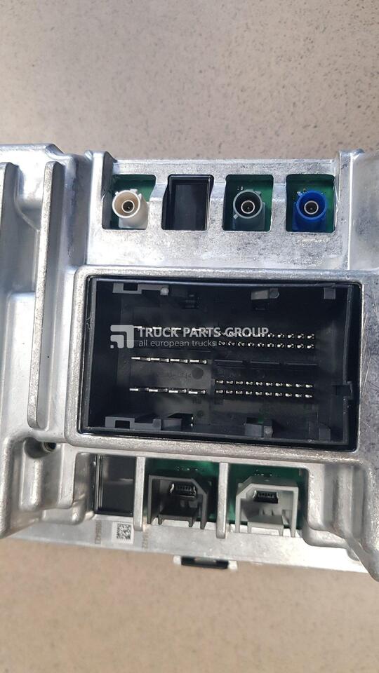 IVECO IVECO STRALIS EURO6 navi system, navigation system, multimedia system, radio audio control 5802403831, 5801677506 - Système de navigation pour Camion: photos 5 IVECO IVECO STRALIS EURO6 navi system, navigation system, multimedia system, radio audio control 5802403831, 5801677506 - Système de navigation pour Camion: photos 5