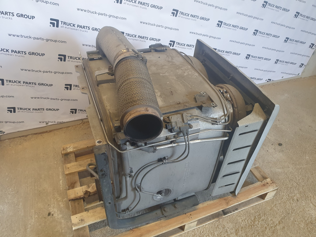 MAN MAN TGX, TGS EURO6, EURO 6 emission exhaust silencer assembly, catalyst, catalysator - Silencieux pour Camion: photos 3 MAN MAN TGX, TGS EURO6, EURO 6 emission exhaust silencer assembly, catalyst, catalysator - Silencieux pour Camion: photos 3