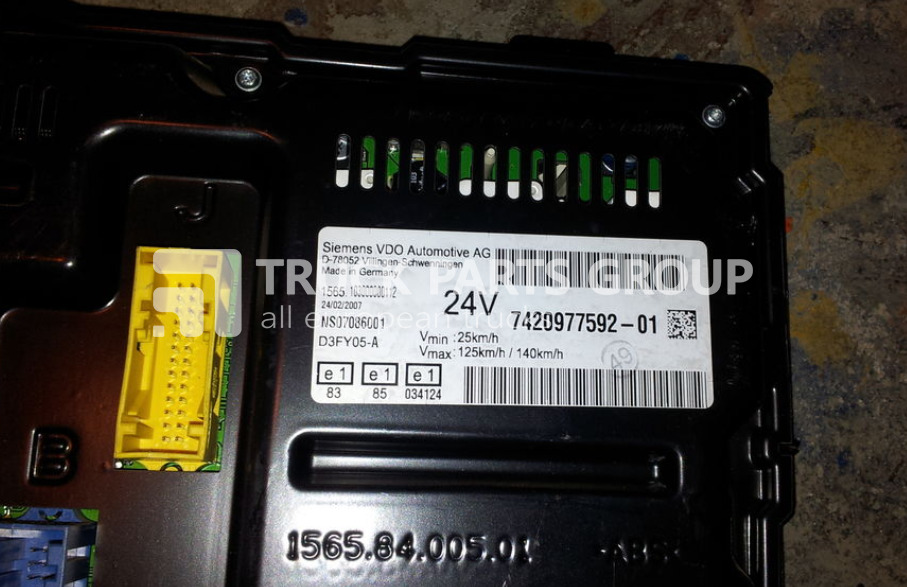 RENAULT Premium DXI EURO 3, EUR 4, EURO 5 emission, instrument panel, in dashboard - Panel de instrumentos pour Camion: photos 2 RENAULT Premium DXI EURO 3, EUR 4, EURO 5 emission, instrument panel, in dashboard - Panel de instrumentos pour Camion: photos 2