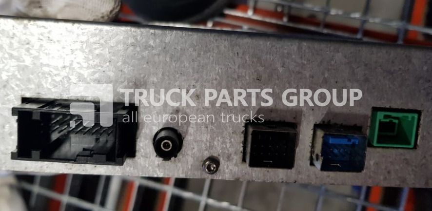 RENAULT T series RANGE, GAMA, VOLVO FH4 EURO6 multimedia radio system, 2 control unit - Panel de instrumentos pour Camion: photos 1 RENAULT T series RANGE, GAMA, VOLVO FH4 EURO6 multimedia radio system, 2 control unit - Panel de instrumentos pour Camion: photos 1