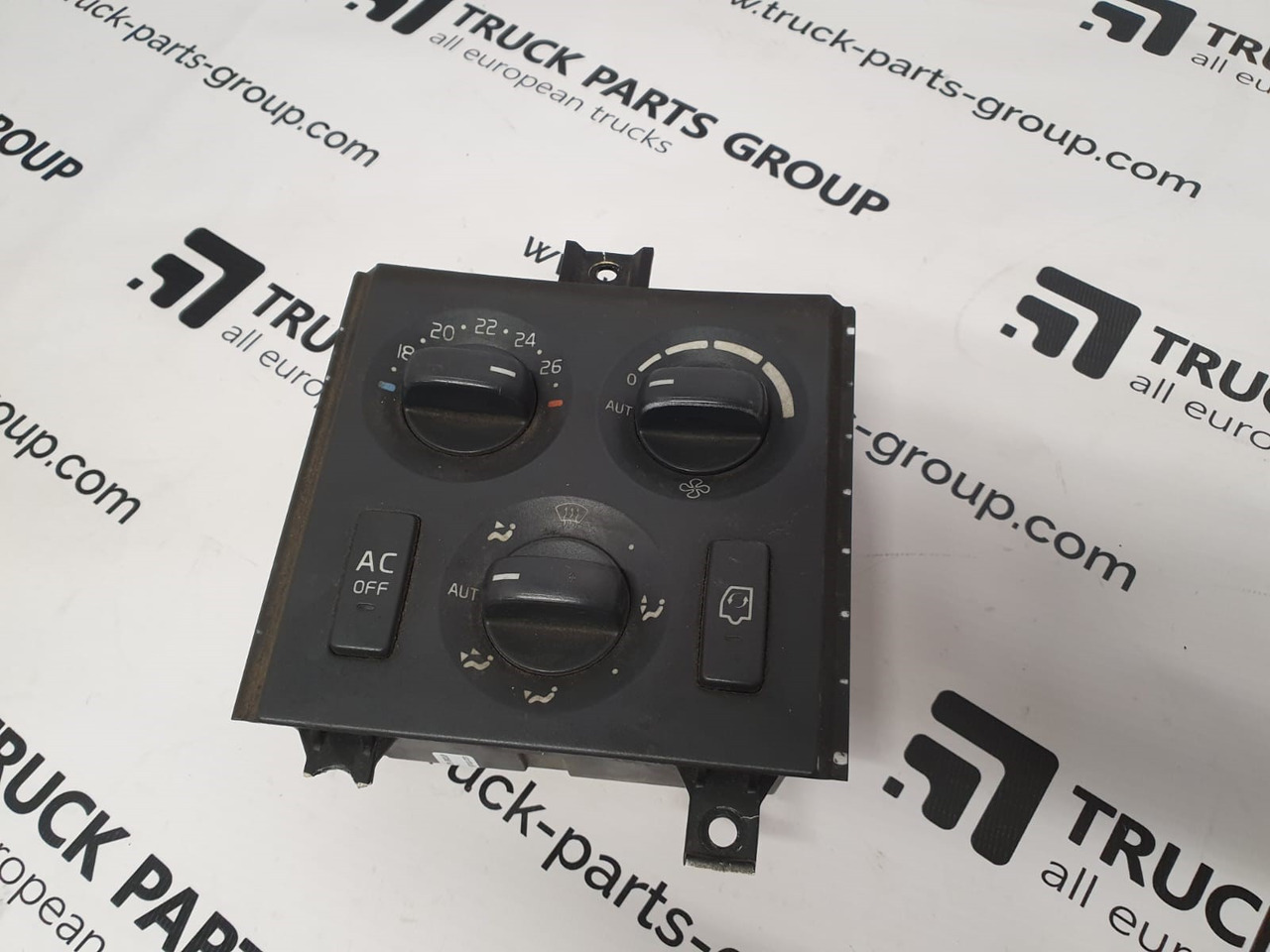 VOLVO FH12, FH13, EURO3, EURO4, EURO5 climate control unit, AC control 20508582, 21318121, 20508579, 21086068, GKR 9140010534, CU-BAS, 21284813, 21318125, CU-ECC 20467046, 20481621, 20508581, 21318123 - Panel de instrumentos pour Camion: photos 1 VOLVO FH12, FH13, EURO3, EURO4, EURO5 climate control unit, AC control 20508582, 21318121, 20508579, 21086068, GKR 9140010534, CU-BAS, 21284813, 21318125, CU-ECC 20467046, 20481621, 20508581, 21318123 - Panel de instrumentos pour Camion: photos 1