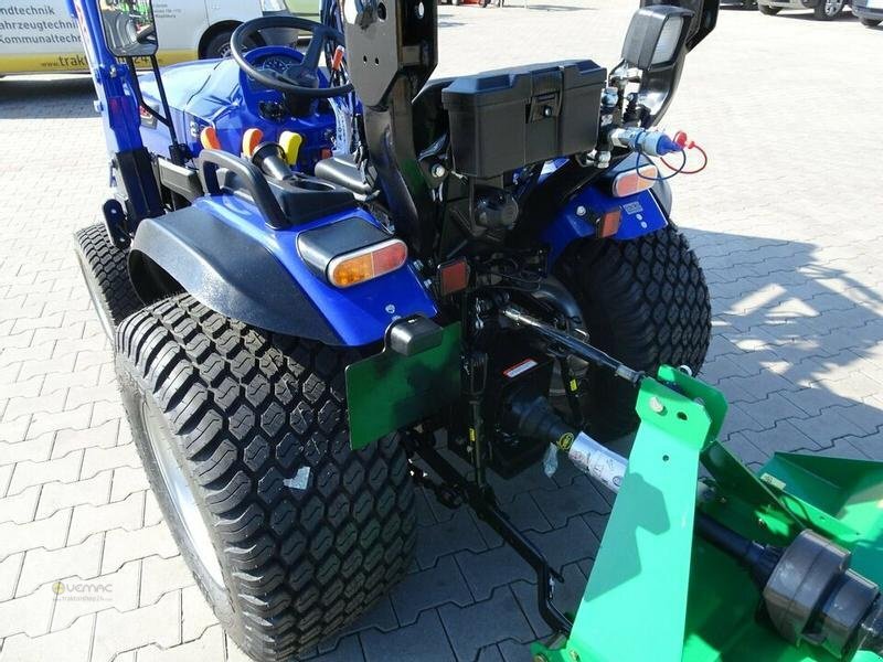 Farmtrac Farmtrac 22 22PS Kabine Traktor Schlepper Mitsubishi NEU - Micro tracteur: photos 3 Farmtrac Farmtrac 22 22PS Kabine Traktor Schlepper Mitsubishi NEU - Micro tracteur: photos 3