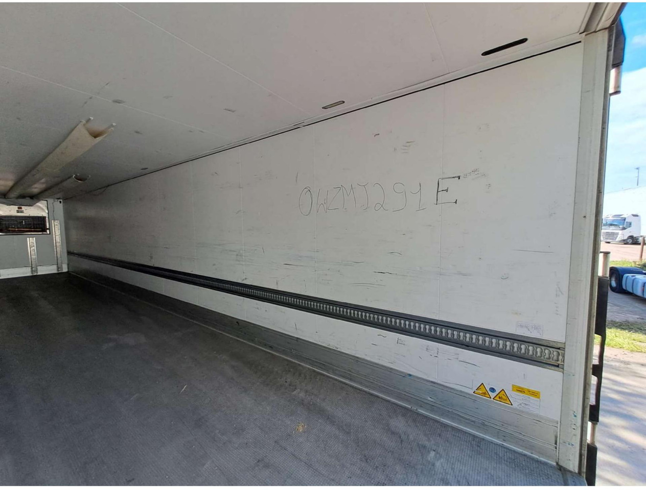 2018/2019 Schmitz Cargobull SKO FP 60 ThermoKing SLXi 300 - Semi-remorque frigorifique: photos 2 2018/2019 Schmitz Cargobull SKO FP 60 ThermoKing SLXi 300 - Semi-remorque frigorifique: photos 2