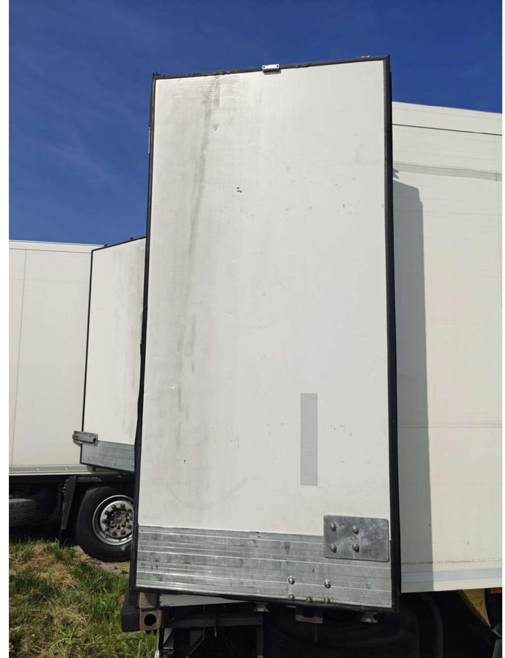 2018 Krone SDR Double Deck Cool Liner FP45 ThermoKing SLXi 300 Lifting Axle - Semi-remorque frigorifique: photos 5 2018 Krone SDR Double Deck Cool Liner FP45 ThermoKing SLXi 300 Lifting Axle - Semi-remorque frigorifique: photos 5