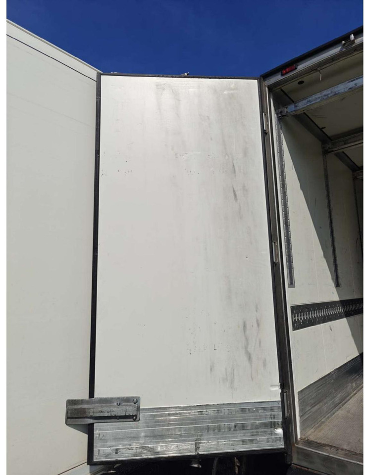 2018 Krone SDR Double Deck Cool Liner FP45 ThermoKing SLXi 300 Lifting Axle - Semi-remorque frigorifique: photos 3 2018 Krone SDR Double Deck Cool Liner FP45 ThermoKing SLXi 300 Lifting Axle - Semi-remorque frigorifique: photos 3