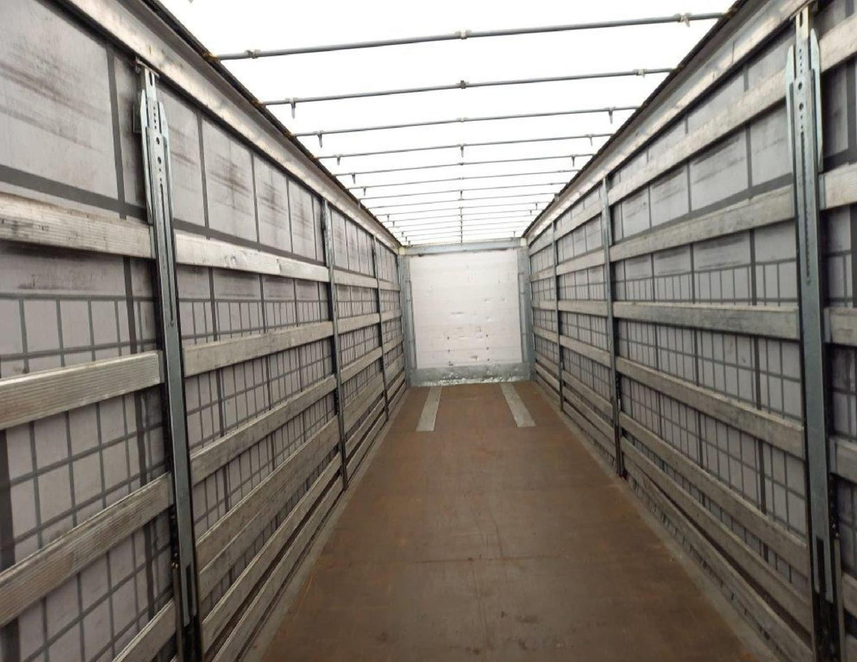 2020 Schmitz Cargobull SCS24/L Varios - Semi-remorque rideaux coulissants: photos 2 2020 Schmitz Cargobull SCS24/L Varios - Semi-remorque rideaux coulissants: photos 2