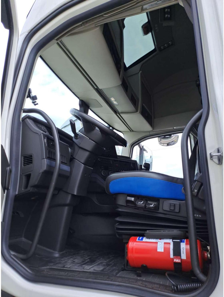 2023 Volvo FH 460 Globetrotter XL Varios i-Save - Tracteur routier: photos 5 2023 Volvo FH 460 Globetrotter XL Varios i-Save - Tracteur routier: photos 5