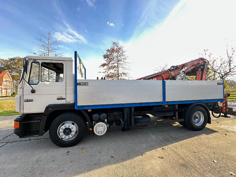 MAN 19.272 F90 / NL TRUCK / 4X2 / EURO1 / ATLAS AK140.1-6,2/1 / MANUAL / FIRST OWNER - Camion grue: photos 4 MAN 19.272 F90 / NL TRUCK / 4X2 / EURO1 / ATLAS AK140.1-6,2/1 / MANUAL / FIRST OWNER - Camion grue: photos 4