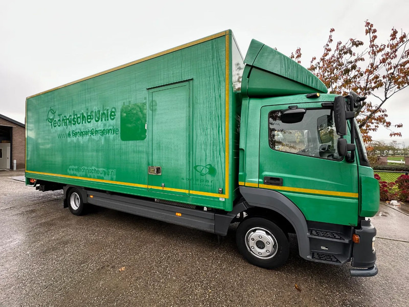 Mercedes-Benz Atego 1018 / NL TRUCK / EURO 6 / ONLY 100.000KM! / BOX+LIFT+SIDE DOOR / CLIMA / AUTOMATIC - Camion fourgon: photos 3 Mercedes-Benz Atego 1018 / NL TRUCK / EURO 6 / ONLY 100.000KM! / BOX+LIFT+SIDE DOOR / CLIMA / AUTOMATIC - Camion fourgon: photos 3
