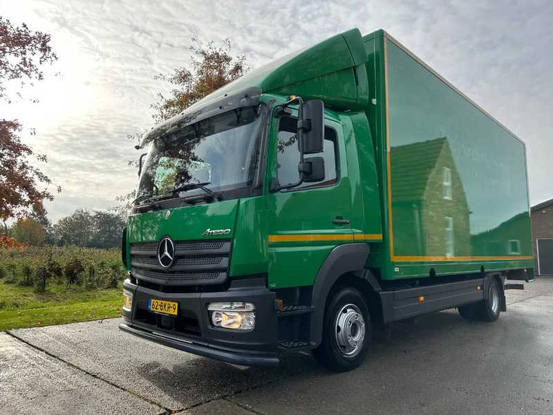 Mercedes-Benz Atego 1018 / NL TRUCK / LOW KM / AIRCO / EURO 6 / BOX+LIFT+SIDE DOOR / 10T / AUTOMATIC - Camion fourgon: photos 1 Mercedes-Benz Atego 1018 / NL TRUCK / LOW KM / AIRCO / EURO 6 / BOX+LIFT+SIDE DOOR / 10T / AUTOMATIC - Camion fourgon: photos 1