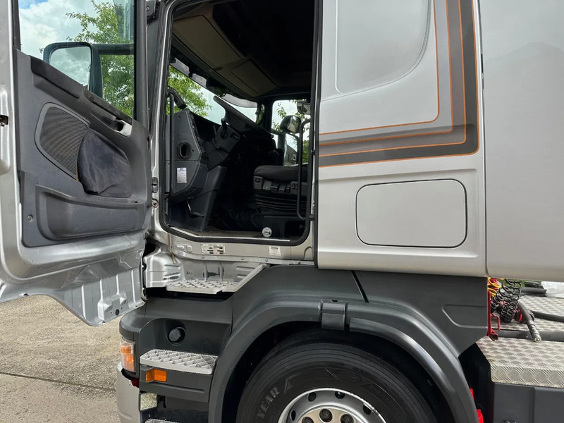 Scania R500 V8 / 6x2 / MANUAL / NL TRUCK / EURO 3 / HYDRAULIC - Tracteur routier: photos 4 Scania R500 V8 / 6x2 / MANUAL / NL TRUCK / EURO 3 / HYDRAULIC - Tracteur routier: photos 4