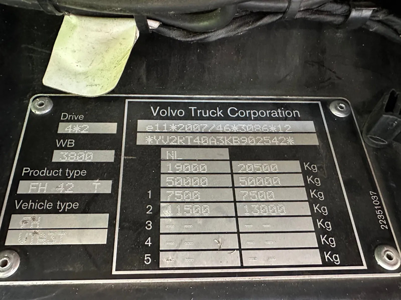 Volvo FH 500 / GLOBETROTTER / NL TRUCK / ALCOA / 2 TANK /TOP!! - Tracteur routier: photos 4 Volvo FH 500 / GLOBETROTTER / NL TRUCK / ALCOA / 2 TANK /TOP!! - Tracteur routier: photos 4