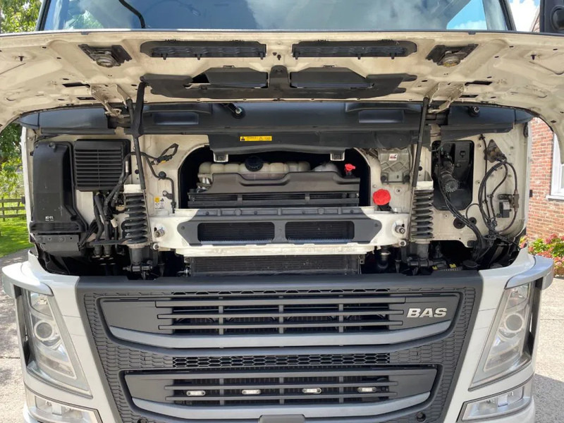 Volvo FM 460 EURO 6 / TOP!! / NL TRUCK / GLOBETROTTER / SAFETY SYSTEMS - Tracteur routier: photos 3 Volvo FM 460 EURO 6 / TOP!! / NL TRUCK / GLOBETROTTER / SAFETY SYSTEMS - Tracteur routier: photos 3