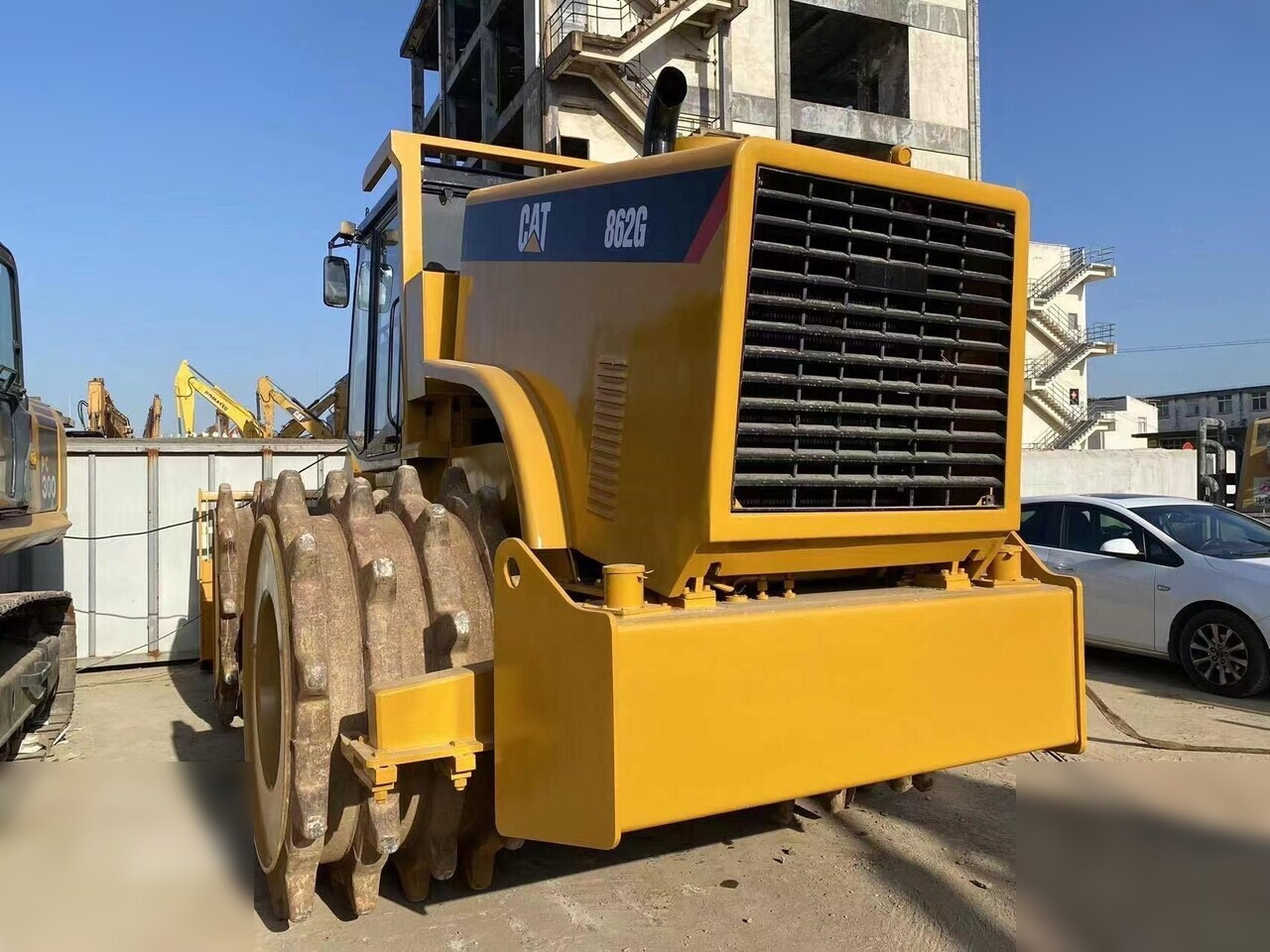 CATERPILLAR 826G - Compacteur à pieds de mouton/ Monocylindre: photos 2 CATERPILLAR 826G - Compacteur à pieds de mouton/ Monocylindre: photos 2