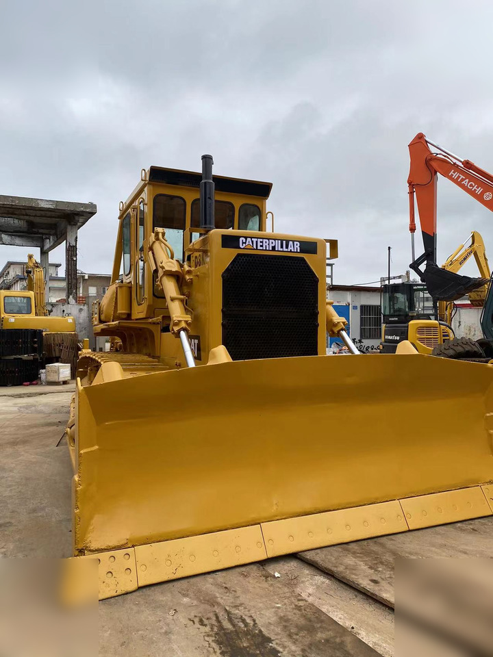 CATERPILLAR D8K - Bulldozer: photos 2 CATERPILLAR D8K - Bulldozer: photos 2