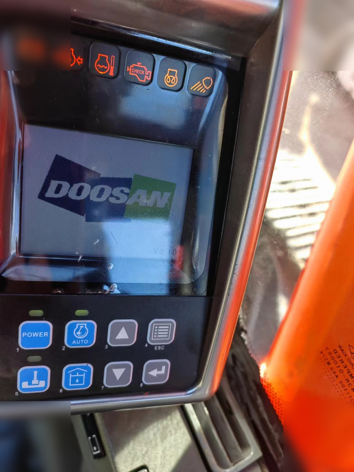 DOOSAN DX225 LC - Pelle sur chenille: photos 4 DOOSAN DX225 LC - Pelle sur chenille: photos 4