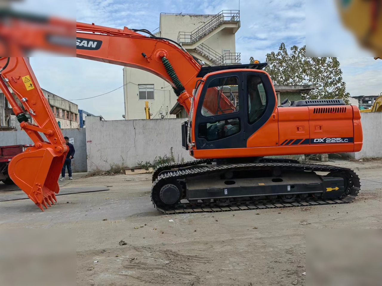 DOOSAN DX225 LC - Pelle sur chenille: photos 2 DOOSAN DX225 LC - Pelle sur chenille: photos 2
