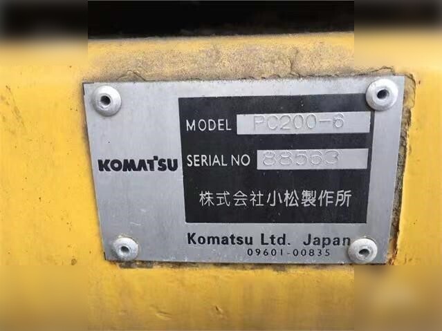 KOMATSU PC200-6 - Pelle sur chenille: photos 2 KOMATSU PC200-6 - Pelle sur chenille: photos 2
