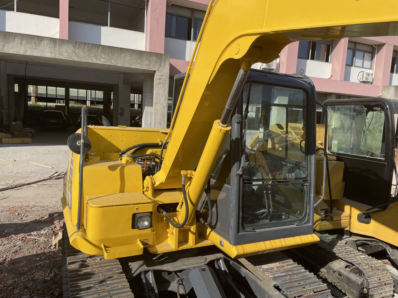 KOMATSU PC70-8 - Mini pelle: photos 3 KOMATSU PC70-8 - Mini pelle: photos 3