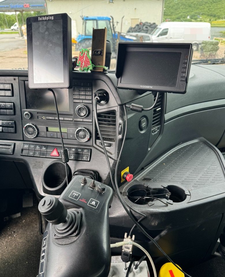 Camion benne Mercedes-Benz Arocs 2658: photos 11