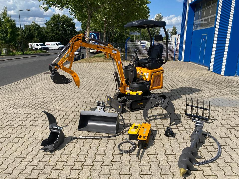 Minibagger BK1300JSR inkl. großem Zubehörpaket *INKL.19% MWST*BERGER KRAUS* VERSTELLFAHRWERK*KUBOTA*SOFORT!* - Mini pelle: photos 1 Minibagger BK1300JSR inkl. großem Zubehörpaket *INKL.19% MWST*BERGER KRAUS* VERSTELLFAHRWERK*KUBOTA*SOFORT!* - Mini pelle: photos 1