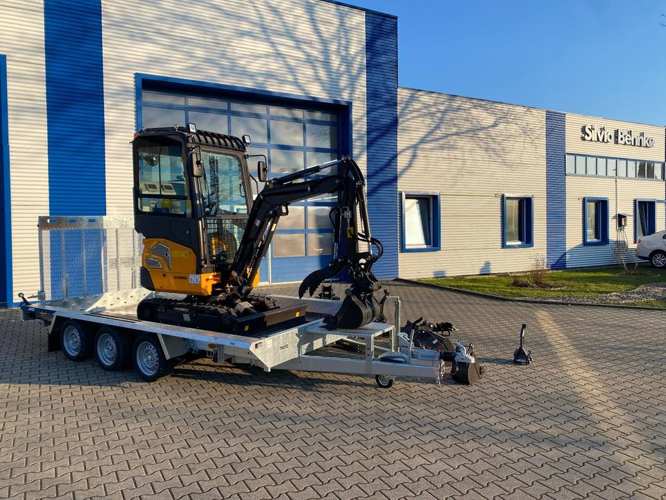 Minibagger BK2000NKSR + Tieflader + Zubehör *INKL.19% MWST*BERGER KRAUS*KUBOTA* KLIMA*SCHWENKARM*VERSTELLFAHRWERK* - Mini pelle: photos 4 Minibagger BK2000NKSR + Tieflader + Zubehör *INKL.19% MWST*BERGER KRAUS*KUBOTA* KLIMA*SCHWENKARM*VERSTELLFAHRWERK* - Mini pelle: photos 4