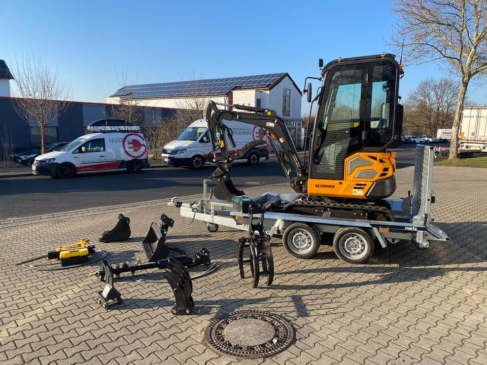 Minibagger BK2000NKSR + Tieflader + Zubehör *INKL.19% MWST*BERGER KRAUS*KUBOTA* KLIMA*SCHWENKARM*VERSTELLFAHRWERK* - Mini pelle: photos 3 Minibagger BK2000NKSR + Tieflader + Zubehör *INKL.19% MWST*BERGER KRAUS*KUBOTA* KLIMA*SCHWENKARM*VERSTELLFAHRWERK* - Mini pelle: photos 3