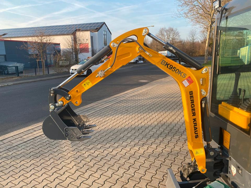 Minibagger BK950KS + Schaufelpaket *INKL.19% MWST*BERGER KRAUS*KABINE*SOFORT!* - Mini pelle: photos 4 Minibagger BK950KS + Schaufelpaket *INKL.19% MWST*BERGER KRAUS*KABINE*SOFORT!* - Mini pelle: photos 4