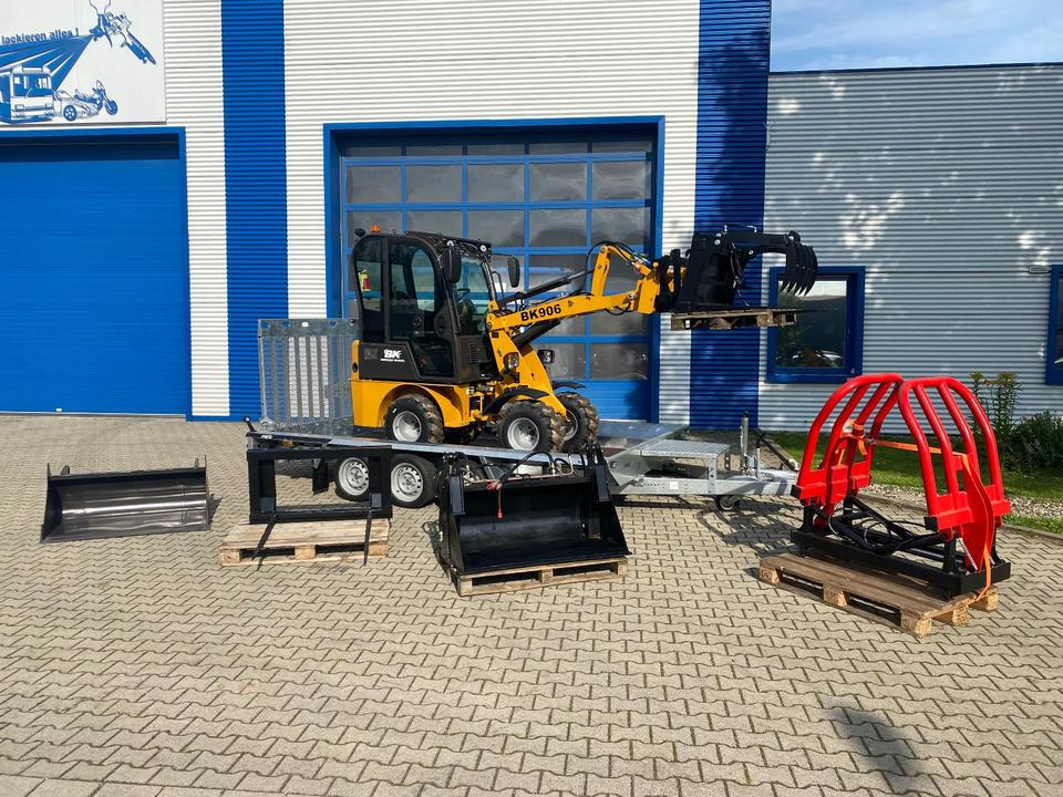 Radlader/Hoflader BK906 Kabine inkl. Tieflader und großem Zubehörpaket *INKL.19% MWST*BERGER KRAUS*PERKINS*CE*SOFORT!* - Valet de ferme, Remorque: photos 2 Radlader/Hoflader BK906 Kabine inkl. Tieflader und großem Zubehörpaket *INKL.19% MWST*BERGER KRAUS*PERKINS*CE*SOFORT!* - Valet de ferme, Remorque: photos 2