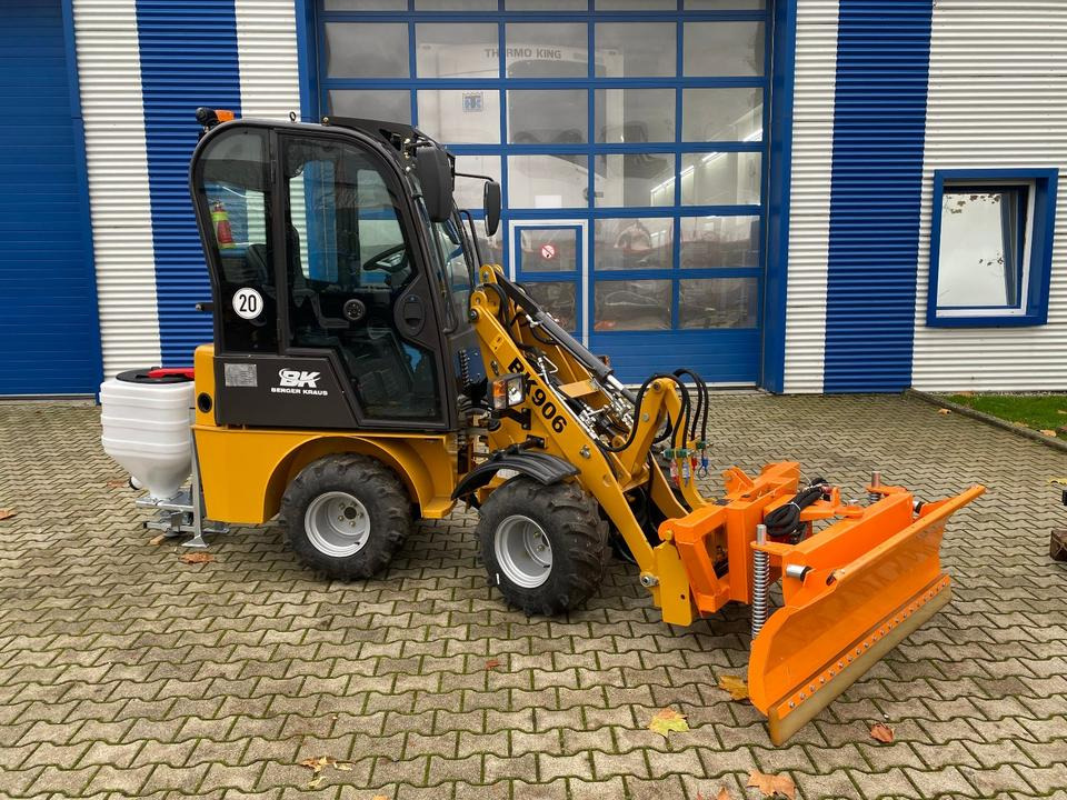 Radlader/Hoflader BK906 mit Kabine inkl. Winter-Komplettpaket *INKL.19% MWST.*BERGER KRAUS*PERKINS*EURO*SOFORT!* - Valet de ferme: photos 2 Radlader/Hoflader BK906 mit Kabine inkl. Winter-Komplettpaket *INKL.19% MWST.*BERGER KRAUS*PERKINS*EURO*SOFORT!* - Valet de ferme: photos 2