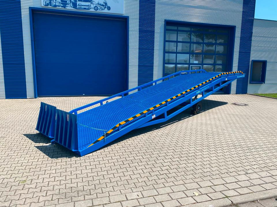 Verladerampe 8t Containerrampe LKW Rampe NEU *INKL.19% MWST*SOFORT VERFÜGBAR!* - Rampe de chargement: photos 1 Verladerampe 8t Containerrampe LKW Rampe NEU *INKL.19% MWST*SOFORT VERFÜGBAR!* - Rampe de chargement: photos 1