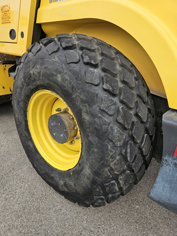 Compacteur à pieds de mouton/ Monocylindre BOMAG BW213DH-4 BVC: photos 21 Compacteur à pieds de mouton/ Monocylindre BOMAG BW213DH-4 BVC: photos 21