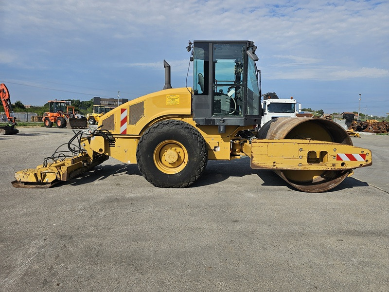CATERPILLAR CS56 - Compacteur à pieds de mouton/ Monocylindre: photos 4 CATERPILLAR CS56 - Compacteur à pieds de mouton/ Monocylindre: photos 4
