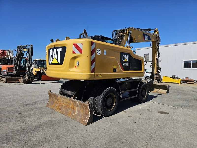 CATERPILLAR M320F - Pelle sur pneus: photos 4 CATERPILLAR M320F - Pelle sur pneus: photos 4