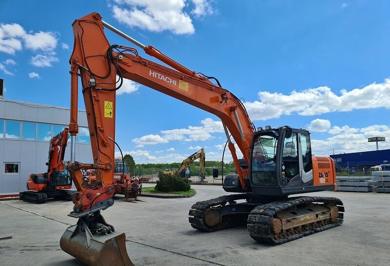 Hitachi ZX180LC-3 - Pelle sur chenille: photos 2 Hitachi ZX180LC-3 - Pelle sur chenille: photos 2
