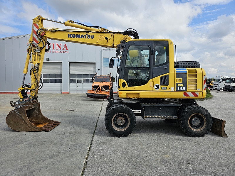 KOMATSU PW148-8 - Pelle sur pneus: photos 2 KOMATSU PW148-8 - Pelle sur pneus: photos 2