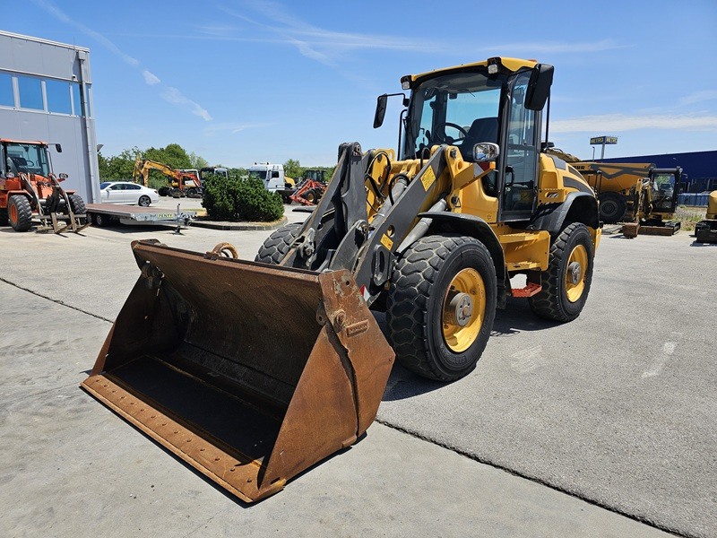 VOLVO L45H - Chargeuse sur pneus: photos 1 VOLVO L45H - Chargeuse sur pneus: photos 1