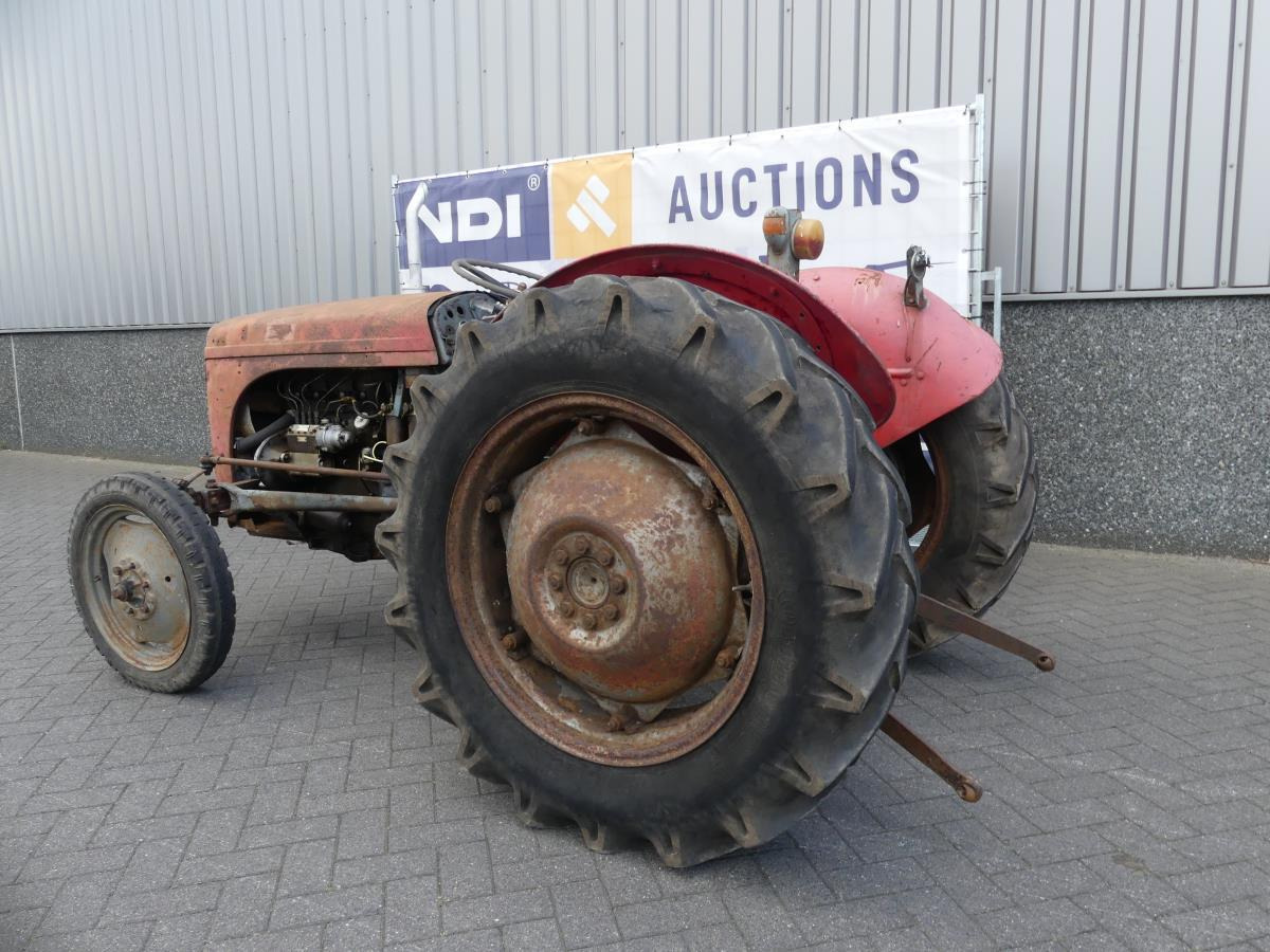 Ferguson TED - Tracteur agricole: photos 5 Ferguson TED - Tracteur agricole: photos 5